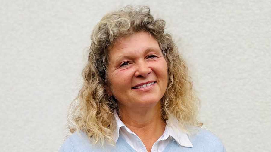 Geske Wehr von ACHSE e.V. spricht über klinische Studien bei Seltenen Erkrankungen