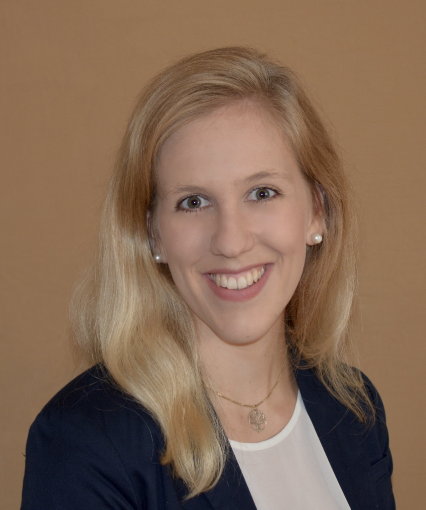 Dr. Julia Hafner